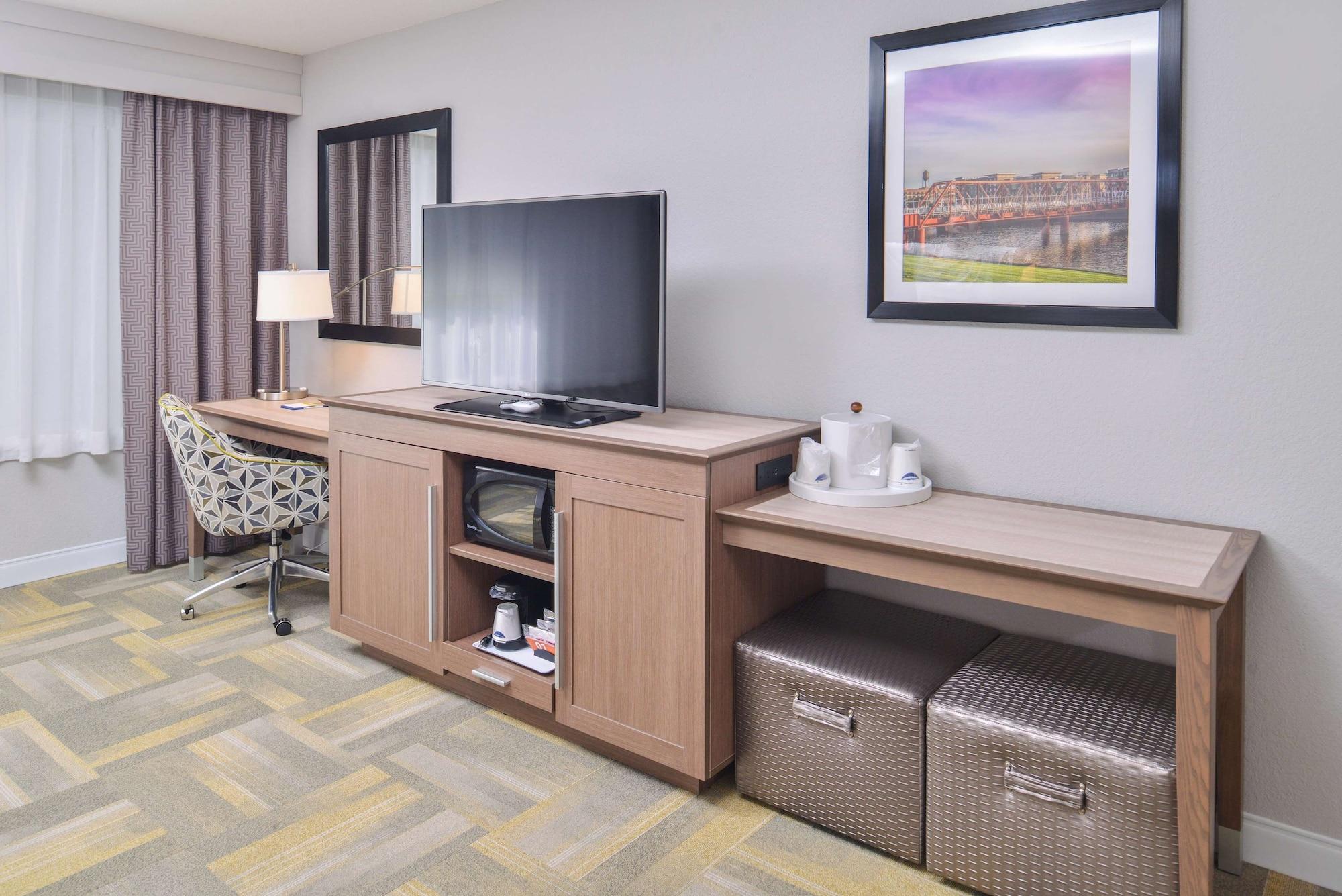 Hampton Inn And Suites Altoona-Des Moines By Hilton Eksteriør billede