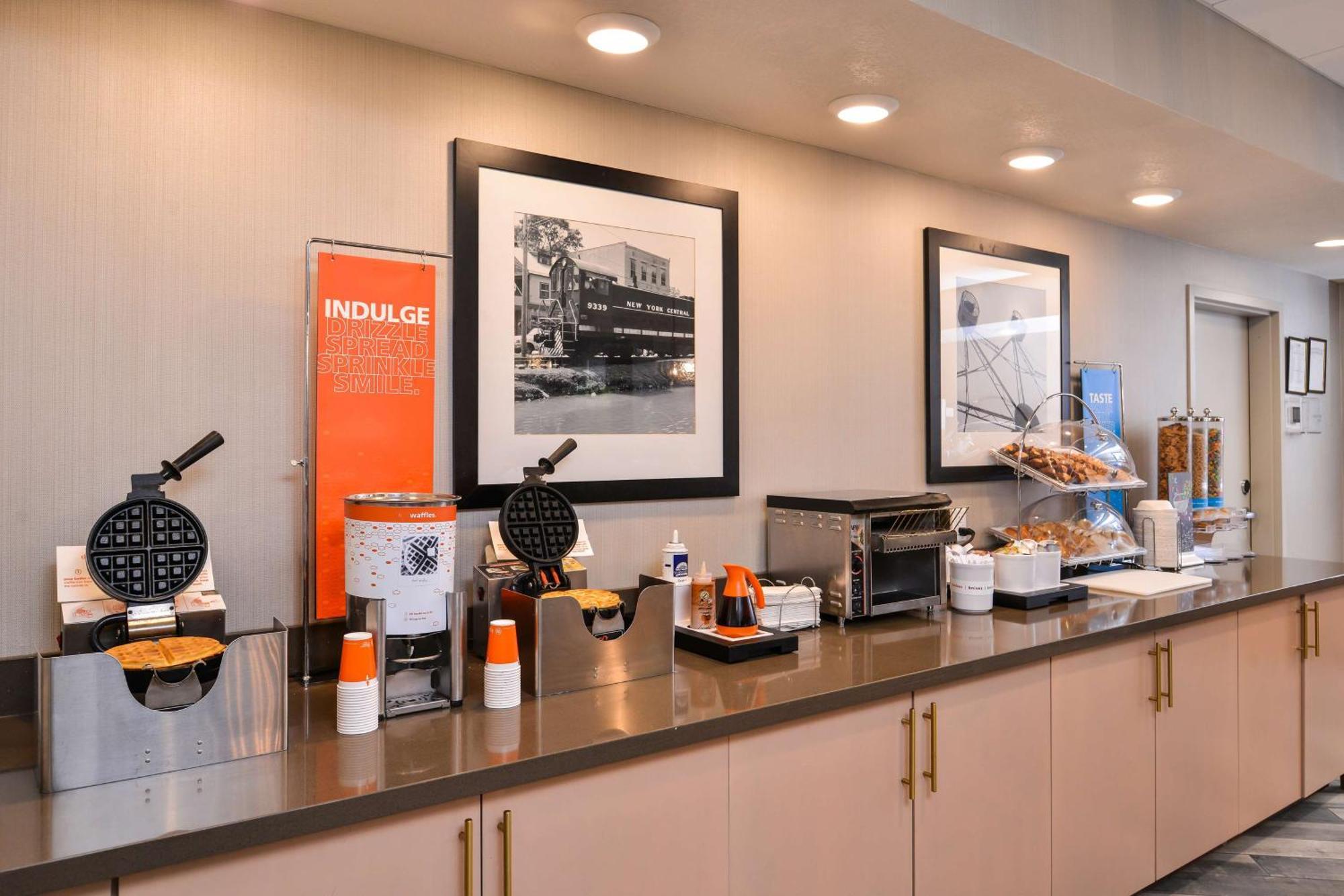 Hampton Inn And Suites Altoona-Des Moines By Hilton Eksteriør billede